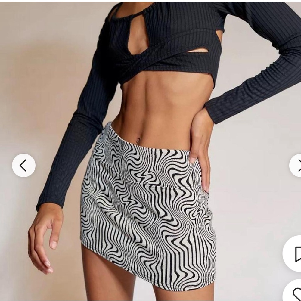 Urban outfitters mini skirt size M